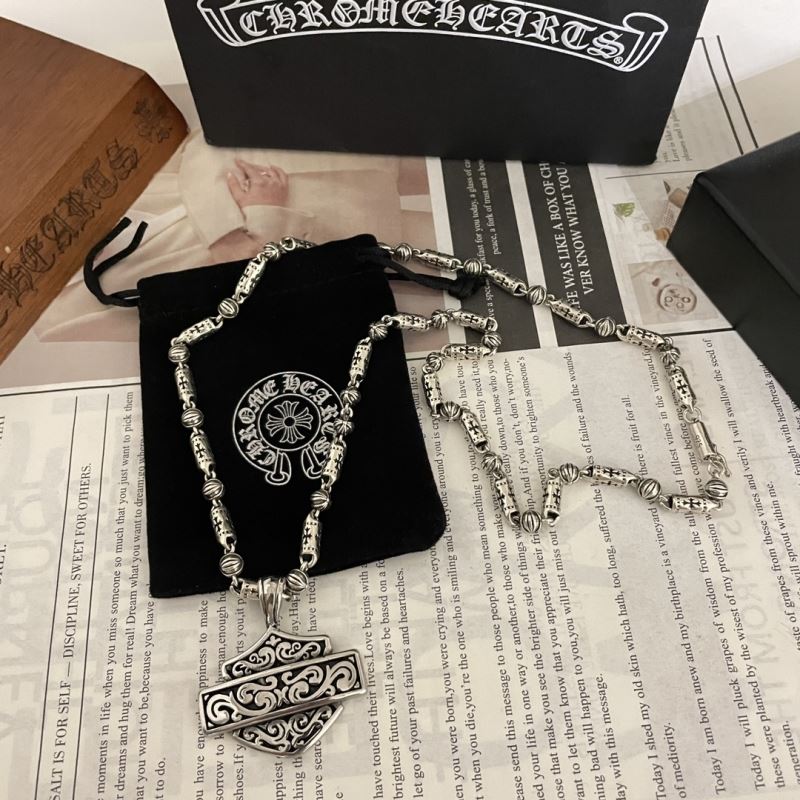 Ch**me He**ts necklaces
